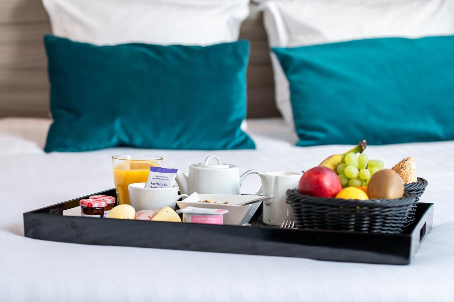 Nemea Appart Hotel Paris Levallois Exteriör bild