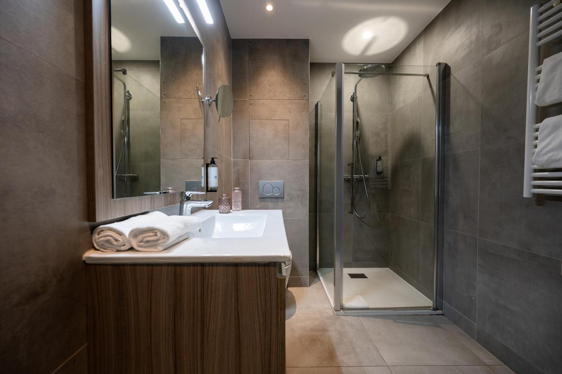 Nemea Appart Hotel Paris Levallois Exteriör bild